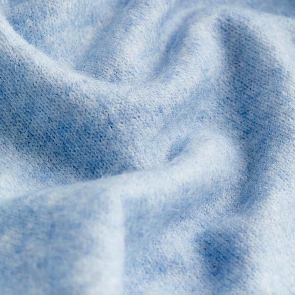 H&M | Sweater - Picture 2 of 3